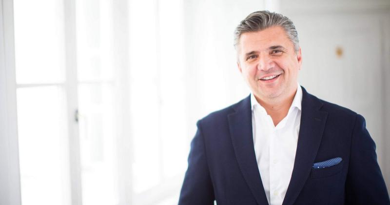 Vadász Dániel került a debreceni színház ideiglenes vezetői posztjára.