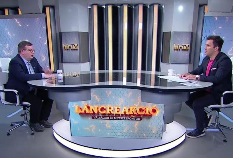 **Láncreakció – Trump víziója a globális konfliktusok lezárásáról: A közel-keleti béke szerepe**

Donald Trump globális konfliktusokkal kapcsolatos elképzelései között kiemelt helyet foglal el a közel-keleti béke. A régió évtizedek óta tartó feszültségei 