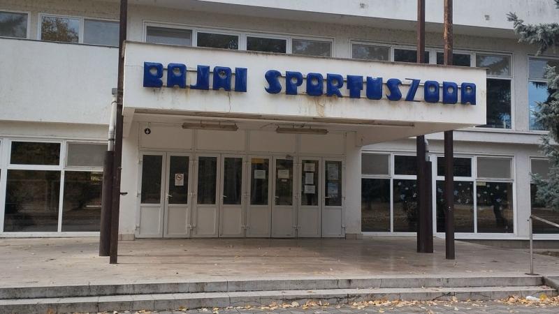 Új korszak nyílik a sportélet színpadán: a következő évtől kezdődően az állam veszi át a bajai sportuszoda irányítását.