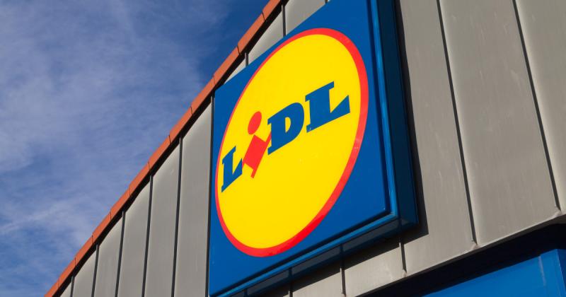 Egy magyar Lidl pénztáros figyelemreméltó dolgot tett, ami azonnal felkeltette az internet közönségének érdeklődését, és a története gyorsan elterjedt a közösségi médiában.