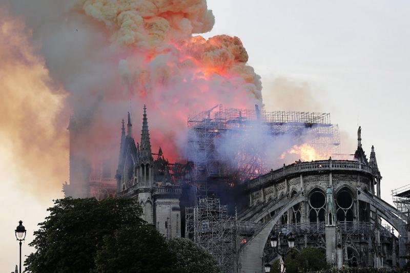 A Notre-Dame katedrális lenyűgöző története: A tűzvész árnyékában és a mai napfényben (VIDEÓ)