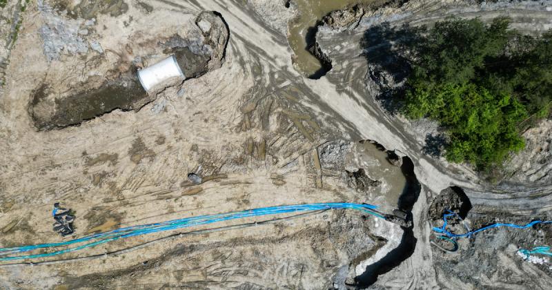 A magyar kutatók űrtechnológiai eszközöket alkalmaznak, hogy hatékonyabb megoldásokat találjanak a parajdi bányában várható omlások megelőzésére és kezelésére. Az innovatív megközelítések révén új lehetőségek nyílnak meg a bányászat biztonságának növelésé
