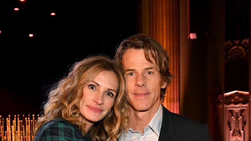 Julia Roberts ritka pillanatban osztotta meg három gyermekének fotóját, amelyen csak az egyikük örökölte a színésznő vonásait. - Life