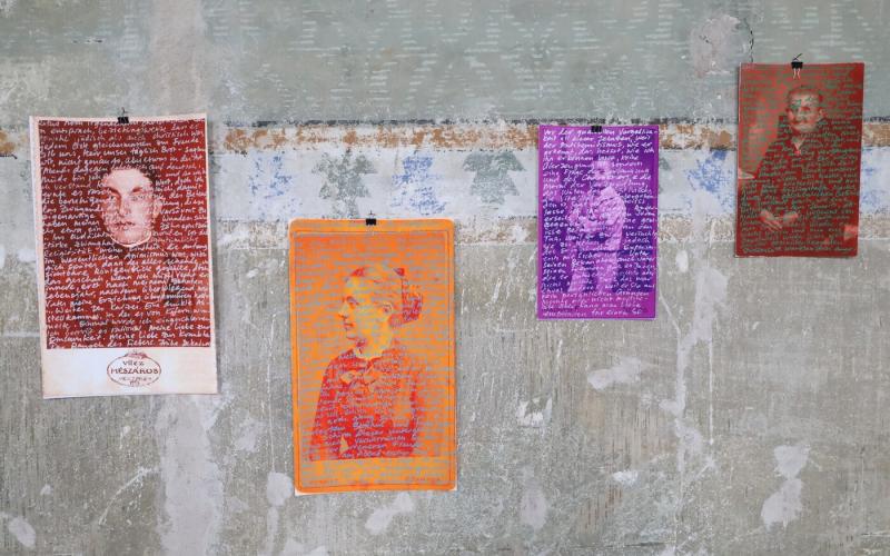 Adam Géczy installációja Somorján a gyermekvállalás elutasításának kérdéskörével foglalkozik. Műve provokatív módon tükrözi a modern társadalomban felmerülő dilemmákat és választásokat, amelyek a szülőség elvállalása ellen szólnak. Az installáció lehetősé