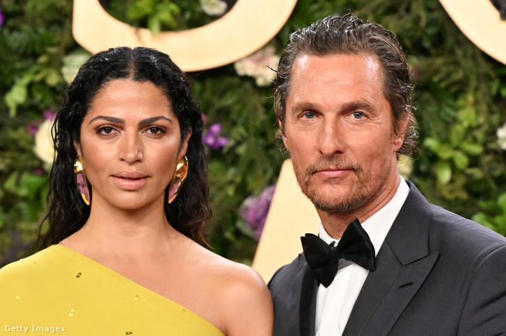 Matthew McConaughey megosztotta, miért nem tervezte, hogy feleségül vegye gyermekei édesanyját. Az Oscar-díjas színész egy interjú során kifejtette, hogy a házasság intézménye számára nem csupán jogi kötelezettséget jelentett, hanem sokkal inkább egy mély