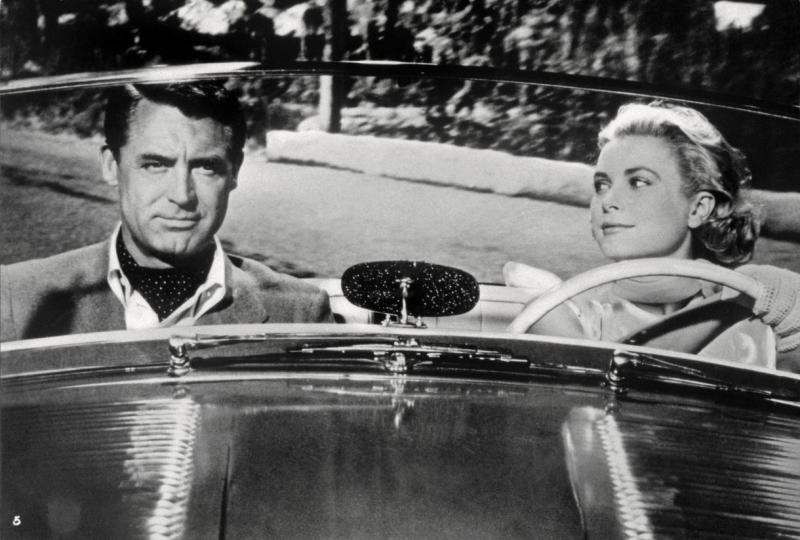 Ha már megszerezted a jogosítványodat, de félsz a vezetéstől, érdemes néhány lépést megfontolni. Először is, próbálj meg kisebb, nyugodt forgalmú utakon gyakorolni, ahol kevesebb stressz ér. Kérj meg egy tapasztalt sofőrt, hogy üljön melléd és támogasson 