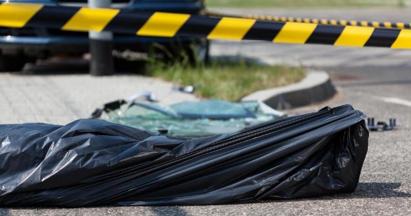 Egy frontális ütközés következtében több életet vesztett, és egy gyermek súlyos sérüléseket szenvedett.