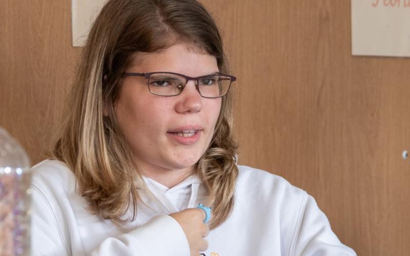 Herczog Melinda: Két lépéssel közelebb | Litera - Az Irodalom Világa

A 